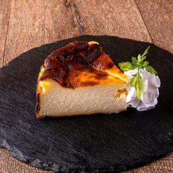 自家製バスクチーズケーキ