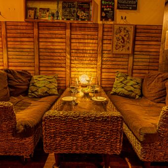 느긋하게 소파 개인실은 최대 30분! 소인원~단체까지 폭넓게 이용이 가능합니다! 여자회·연회 등♪