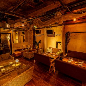 회사의 연회, 환송 영회, 결혼식 2차회, 생일회 등 여러가지 용도로 전세 받을 수 있습니다♪ 프로젝터나 음향, 조명의 밝기까지도 고객의 마음대로 남을 수 있습니다♪