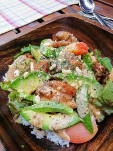 Cajun chicken and avocado salad rice