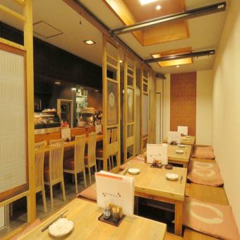 1st floor [Digging Gotatsu Semi-Private Room / 8 ~ 23 people] We will prepare a space for banquets with friends / medium-sized banquets according to the number of people in an unpretentious space.Enjoy fresh fish and delicious sake with your friends in an unpretentious space.