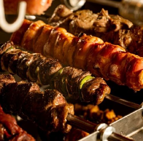 シュラスコはブラジル発祥のBBQスタイルの肉料理です。