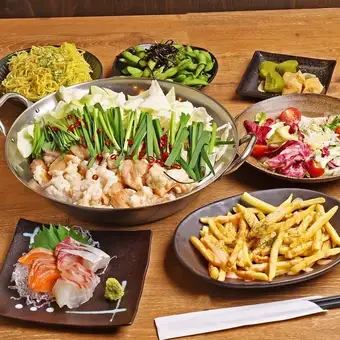 【平日3H】生ビール付飲み放題×料理7品 海鮮、もつ鍋等「宴コース」※金土祝前2h,週末料金550円