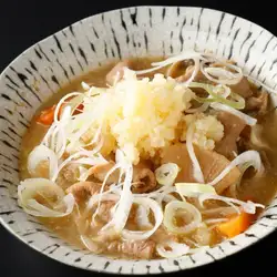 にんにくもつ煮込み