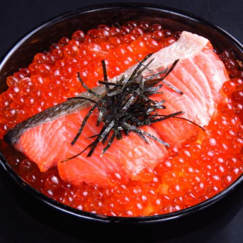 Oyakodon (salmon and salmon roe)