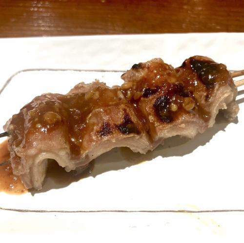 ピリ辛ホルモン串