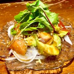 鮮魚とアボカドの韓国風