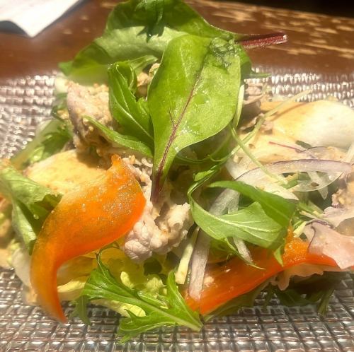 암소 샤브와 무 마리네 참깨 드레 샐러드