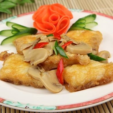 Tamagoyaki of white fish / stir-fried oyster and leek in oyster sauce