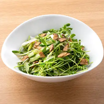 胡麻油香る豆苗サラダ