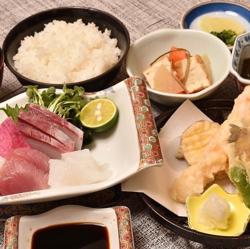 Sashimi and tempura set meal