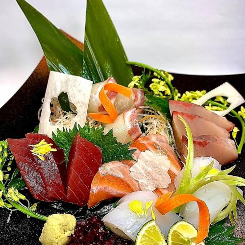 Assorted sashimi (2-3 servings)