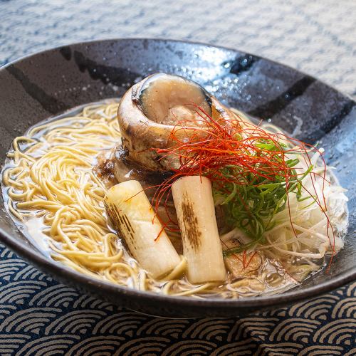 【徳島の新名物!】まぐろのひとみちゃんラーメン