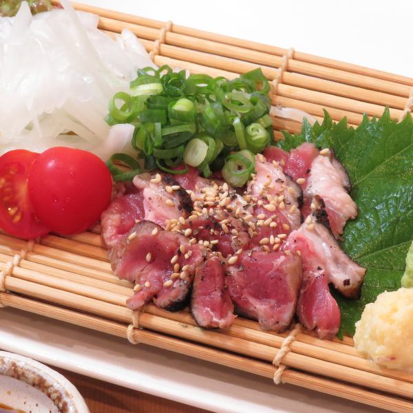 【精緻！只能在這裡品嚐。 .] 店主推薦的“Tataki Lamb★”請用我們的自製醬汁享用 770日元