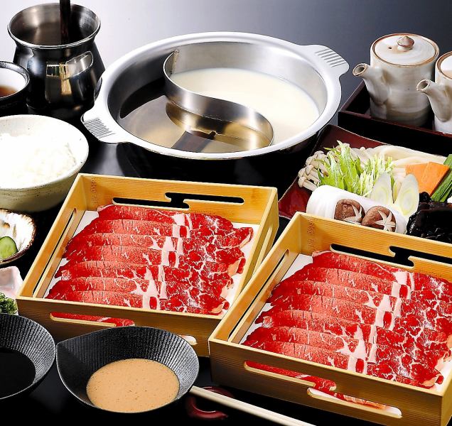 宮崎県産霧峰牛しゃぶしゃぶorすき焼き食べ放題コース5478円(税込)