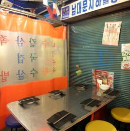 Seats for 6 people ★ Please enjoy a variety of delicious dishes while relaxing! We also have a course with all-you-can-drink that can be used by a small number of people! You can enjoy authentic Korean food at lunch or dinner ♪