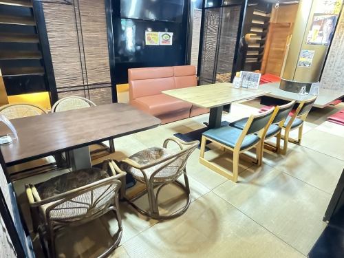 <p>【野球観戦も◎】店主が大の中日ドラゴンズファンということもあり、お店には野球を観戦できる大きなモニターがございます。野球観戦しながらお食事もお楽しみください。店主の集めた野球グッズもございます♪</p>