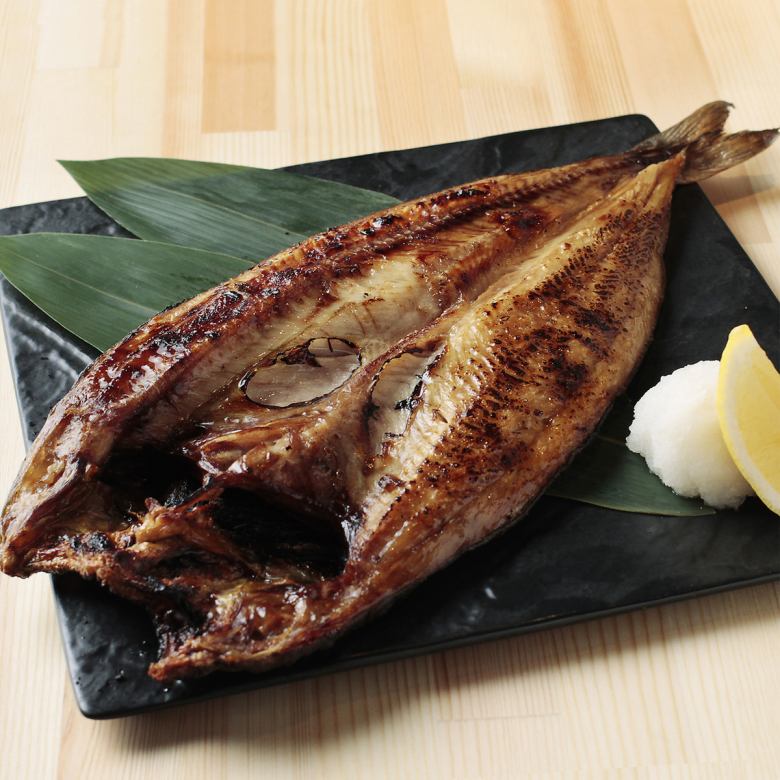 [Grilled dried Atka mackerel] Each carefully grilled piece has a fragrant aroma.A masterpiece that captures the flavor of the deep sea