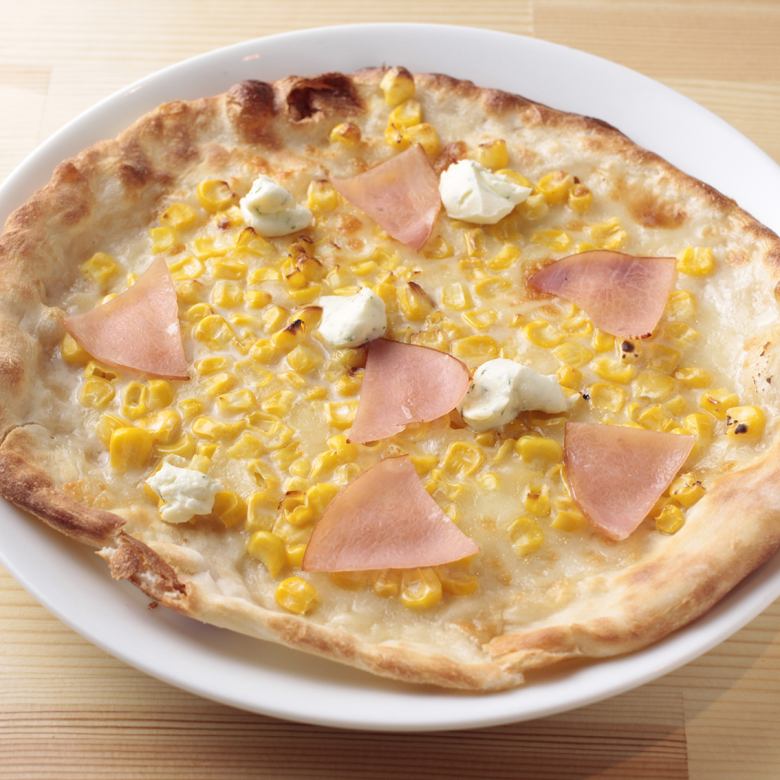Corn and cream cheese pizza