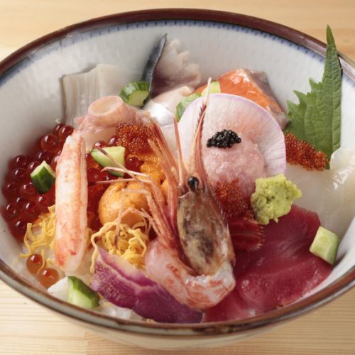 魚介たっぷり丸海屋丼
