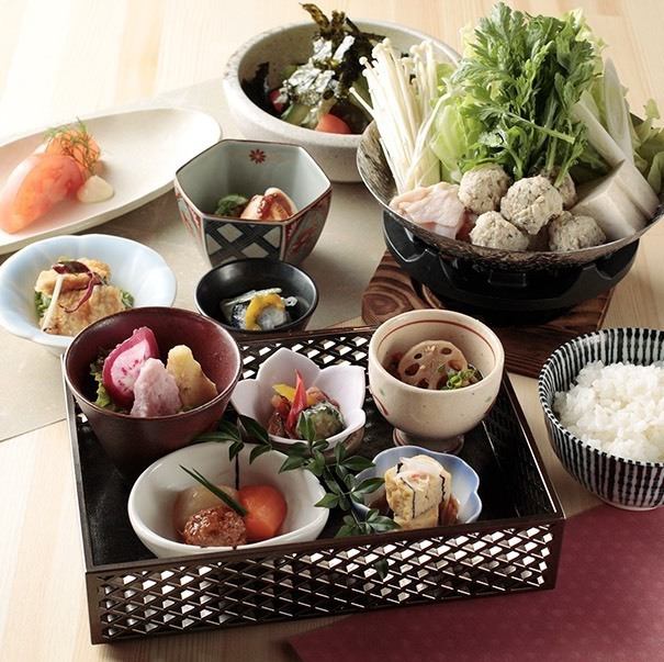 【お昼の贅沢】「小鍋ランチ」でゆったりおしゃべりしませんか？