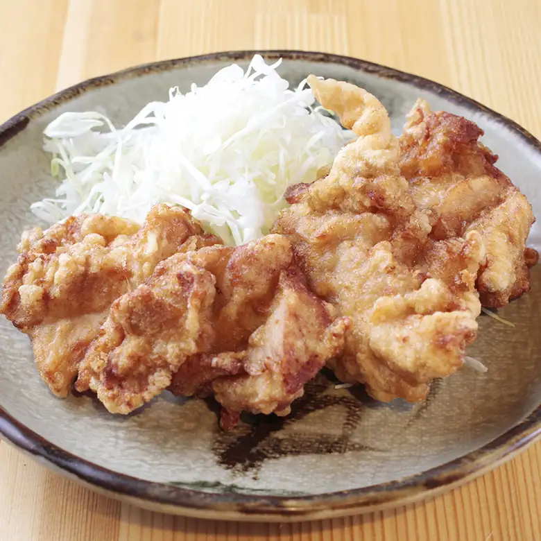 "ザンギ"は北海道生まれの鶏の唐揚げ。外はサクサク、中はふっくらジューシー