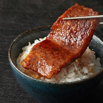 【秘製醬料】也推薦與米飯搭配的醬汁烤肉★