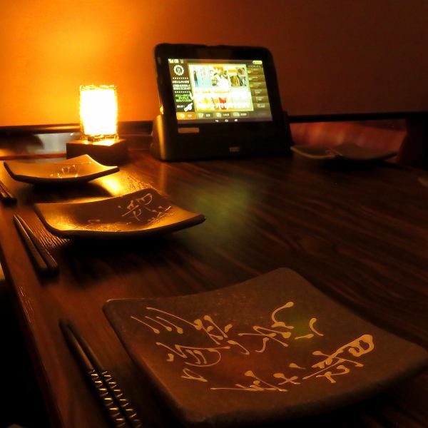 [Can also be used as a semi-private room ◎] Available for small to large groups ☆ Please use our restaurant for delicious okonomiyaki and alcohol!! Please feel free to stop by ♪ We look forward to your visit. Doing.