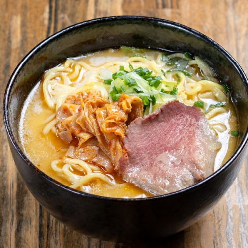 牛骨白湯ラーメン 