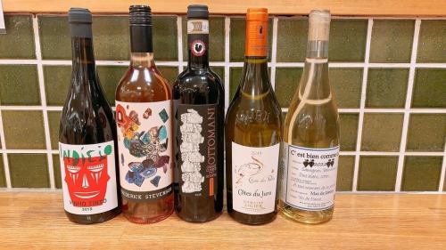 Sommelier's carefully selected bottled wine