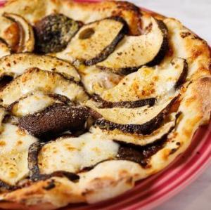 Shiitake mushroom and dengaku miso pizza