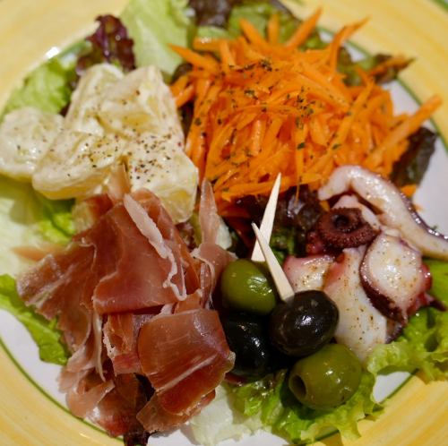 旬の素材を活かすスペイン仕立て