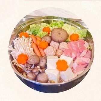 【自家製鶏ガラ出汁鍋コース！7000円(税込)】10種の具材入り鶏鍋、〆物、一品料理など全6品