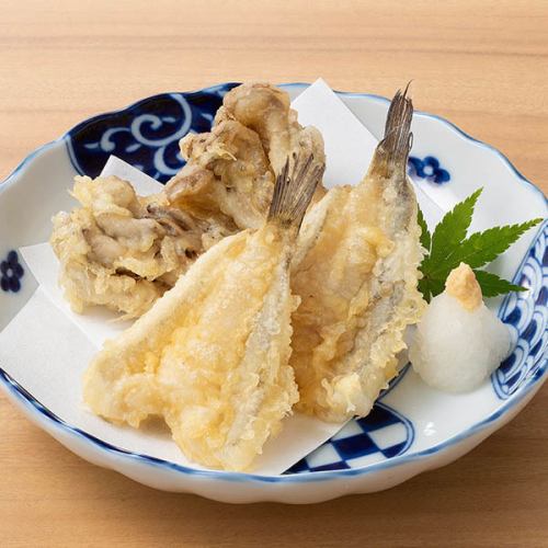 ハゼと舞茸　天布羅盛り合わせ/ふぐ唐揚げ　各