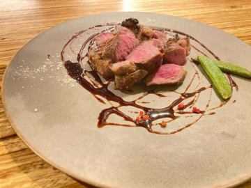 仔羊肩ロースの窯焼き