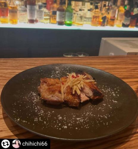 ご来店、ご紹介ありがとうございます✨

#リポスト - @chihichi66 
＊
【SelVaggio Forno 石窯 Dining×Bar】

神戸岡本にあるこちらのお店
本格的な石窯で焼くお料理が
いただける✨

今回いただいたのは
夏のメニュー

◎ハモと水茄子の大葉ジェノベーゼピザ
◎明石たこと夏野菜の菜園風ピザ山椒味
◎本日の釜焼き野菜
　　ズッキーニ、水茄子、万願寺とうがらし
　　スナップエンドウ、おくら
◎鶏もも肉の焼
　　針生姜と中国醤油ソース

どのお料理もとっても美味しく
特にハモと水茄子のジェノベーゼ大葉
ピザがとっても美味しかった🎵
水茄子とハモの組み合わせが最高💫
ピザなのにあっさりヘルシーで
生地もモチモチ、焼きたてで堪能
しました🥰
石窯で焼かれたお料理は素材の
味をひきたててくれてとっても
美味しかったです💫

天井5mの広々としたお洒落な
店内でカウンター、ソファー席もあって
ゆったり過ごせました♪
400種類以上のお酒とノンアルコールも
充実しています✨
心地よい雰囲気のダイニングバー
💫SelVaggio Forno

@selvaggio6655 

………
神戸市東灘区岡本1丁目3-17
パッセージ岡本 2F

アクセス：摂津本山駅 徒歩3分／
岡本駅徒歩3分

電話番号：078-452-1817
………

#selvaggioforno #神戸イタリアン
#神戸グルメ #セルバッジョ #東灘グルメ
#神戸岡本 #石窯料理 #PR