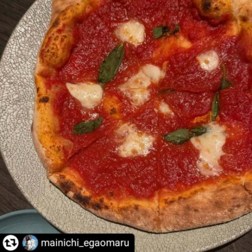 ご来店、ご紹介ありがとうございます✨

#リポスト - @mainichi_egaomaru 
.
岡本にある【SelVaggio FornoDining×Bar】さんへ
お邪魔してきました✌🏻⋆͛🩷

岡本と摂津本山の間にあるお店で利便性抜群の距離😳😳

今回頂いたのは
〇窯焼き野菜5種盛り合わせ
＜ズッキーニ・水ナス・万願寺とうがらし・山芋・原木
椎茸》
〇丹波鶏ももの焼き 200g
＜針生姜と中国醤油のソース＞
〇明石タコと夏野菜の菜園風ピザ山椒風味
○水牛モッツァレラのマルゲリータ

ピザ🍕のメニューもお洒落で1品の種類も豊富⋆⸜🌷⸝‍
個人的にピザが美味しいのはもちろんのこと
釜焼き野菜の5種盛りが大絶品で😳😳💗
高温の釜で焼かれてるから甘みと旨味が抜群で
美味しすぎて最高でした🫶🫶

お客さんも、老若男女問わずに沢山来てて
ほんとに地元に愛されてるお店なんだなあ〜とひしひし☺️♡

朝方まで営業されているみたいなので
皆様もぜひ遊びに行ってみてください🫶

📍兵庫県神戸市東灘区岡本1-3-17 パッセージ岡本 2F

#岡本グルメ#岡本#酒は飲んでも飲まれるな#居酒屋#居酒屋グルメ#酒すたぐらむ#岡本ランチ #ピザ#fff#ごはん#いいねで気になった人フォローする#グルメ女子 #グルメ部  #グルメ旅#ご飯屋さん#ごはん日記#旅行#グルメスタグラム#酒スタグラム #酒の肴 #ナポリピッツァ #ナポリ #ごはんぐらむ #vlog  #梅田 #大阪  #西宮 #pr