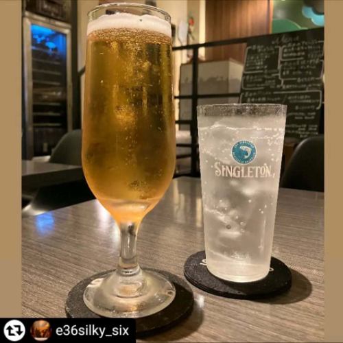 ご来店、ご紹介ありがとうございます✨

#リポスト - @e36silky_six 
🍕

イタリアンレストラン SelVaggio Forno Dining x Bar
【セルバッジョフオルノ】（ @selvaggio6655 ）

JR芦屋駅から2駅、JR摂津本山駅北口から徒歩3分

山手幹線を西にセブンイレブン手前のビルの２階

ビルの入口1階にある案内板を見ながら階段で2階へ

ハイネケンとディタライチで乾杯（Pic.3）

窯焼き野菜5種盛り合わせ（Pic.5）

丹波鶏もも肉の窯焼き 針生姜と中国醤油のソース （Pic.6）

ここの窯焼き、素材の旨みを引き出して絶品だわ

ピザは黒板の秋の新作メニューからチョイス

蓮根と秋鮭のクリームピザ（Pic.7）

秋刀魚と銀杏のプッタネスカ（娼婦風）ピザ（Pic.8）

ふわふわパン生地のピザを石窯で焼いてもちろん最高

営業時間ですが

【月～木・日・祝】17:00～翌3:00
【金・土・祝前日】17:00～翌5:00

17:00～22:00 ディナータイム（禁煙）
22:00～ バータイム（喫煙可）

※全フードメニューは24:00まで提供

初めて伺いましたが駅近でアルコールメニューも豊富なので美味しいイタリアンをいただきながらゆっくりくつろげる快適空間でした

JR芦屋駅前は22:00を過ぎるとお店も閉まり真っ暗になるから2駅足を伸ばすのもありやね

JR終電以降もタクシーで芦屋まで帰宅できる幸せ

リピート確定やね！

また伺いますね

#PR 
#SelVaggioForno 
#selvaggiofornodiningbar 
#セルバッジョフォルノ 
#セルバッジョフォルノダイニングバー 
#摂津本山駅
#摂津本山ご飯 
#摂津本山イタリアン
#岡本駅 
#岡本駅周辺 
#神戸イタリアンディナー
#ハイネケン
#ディタライチ
#窯焼き野菜5種盛り合わせ
#丹波鶏もも肉の窯焼き針生姜と中国醤油のソース
#蓮根と秋鮭のクリームピザ
#秋刀魚と銀杏のプッタネスカ
#リピート確定