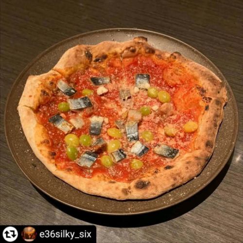 ご来店、ご紹介ありがとうございます✨

#リポスト - @e36silky_six 
🍕

イタリアンレストラン SelVaggio Forno Dining x Bar
【セルバッジョフオルノ】（ @selvaggio6655 ）

JR芦屋駅から2駅、JR摂津本山駅北口から徒歩3分

山手幹線を西にセブンイレブン手前のビルの２階

ビルの入口1階にある案内板を見ながら階段で2階へ

ハイネケンとディタライチで乾杯（Pic.3）

窯焼き野菜5種盛り合わせ（Pic.5）

丹波鶏もも肉の窯焼き 針生姜と中国醤油のソース （Pic.6）

ここの窯焼き、素材の旨みを引き出して絶品だわ

ピザは黒板の秋の新作メニューからチョイス

蓮根と秋鮭のクリームピザ（Pic.7）

秋刀魚と銀杏のプッタネスカ（娼婦風）ピザ（Pic.8）

ふわふわパン生地のピザを石窯で焼いてもちろん最高

営業時間ですが

【月～木・日・祝】17:00～翌3:00
【金・土・祝前日】17:00～翌5:00

17:00～22:00 ディナータイム（禁煙）
22:00～ バータイム（喫煙可）

※全フードメニューは24:00まで提供

初めて伺いましたが駅近でアルコールメニューも豊富なので美味しいイタリアンをいただきながらゆっくりくつろげる快適空間でした

JR芦屋駅前は22:00を過ぎるとお店も閉まり真っ暗になるから2駅足を伸ばすのもありやね

JR終電以降もタクシーで芦屋まで帰宅できる幸せ

リピート確定やね！

また伺いますね

#PR 
#SelVaggioForno 
#selvaggiofornodiningbar 
#セルバッジョフォルノ 
#セルバッジョフォルノダイニングバー 
#摂津本山駅
#摂津本山ご飯 
#摂津本山イタリアン
#岡本駅 
#岡本駅周辺 
#神戸イタリアンディナー
#ハイネケン
#ディタライチ
#窯焼き野菜5種盛り合わせ
#丹波鶏もも肉の窯焼き針生姜と中国醤油のソース
#蓮根と秋鮭のクリームピザ
#秋刀魚と銀杏のプッタネスカ
#リピート確定