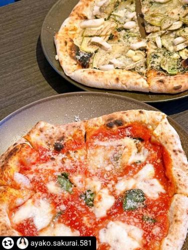 ご来店、ご紹介ありがとうございます✨

#リポスト - @ayako.sakurai.581 
本格！釜焼きの…🍕

絶品イタリアンが食べられるお店に行ってきたよー🙋‍♀️

SelVaggio FornoDiningxBar🍸
（セルバッジョフォルノダイニングバー）

神戸でもオシャレ度がかなり高い岡本にあるお店。

お店に入るとまず目に飛び込んでくるのは、オシャレなバーカウンター✨

テーブル席や、外の景色を楽しみながら食事ができるカウンター席も。

・窯焼き野菜5種盛り合わせ
・丹波鶏もも肉の窯焼き針生姜と中国醤油のソース
・鱧と水茄子の大葉のジェノベーゼピザ
・水牛モッツァレラのマルゲリータ

計4品を…😋

『窯焼き野菜5種盛り合わせ』

今回は万願寺とうがらし、しいたけ、ズッキーニ、なす、長芋のラインナップ。

味付けはシンプルなんだけど、その分野菜の甘みが引き立ってて✨

そしてすごくジューシー🤤

きっとこれが釜焼きマジックなんだろうなー🥺

『丹波鶏もも肉の窯焼き針生姜と中国醤油のソース』

運ばれてきた瞬間、ふわっと醤油の香ばしい香り…。

フォークを入れると、「パリッ」って音がするくらい皮がパリパリに。

私、実はあんまり鶏の皮が得意じゃないんだけど、これはおいしすぎていくらでも食べたくなったよ🤤

『鱧と水茄子の大葉のジェノベーゼピザ』

え、ピザに鱧⁉️

ってビックリしたメニュー。
（だって鱧って川床のイメージが…）

水茄子のみずみずしさと大葉のジェノベーゼの爽やかさがさっぱりとした鱧とよく合う💓

これは絶対ここてしか食べられないやつ🥺

『水牛モッツァレラのマルゲリータ』

王道中の王道やから、おいしさに差が出るメニューだよね。

トマトソースのフレッシュさに😳✨
（生のトマトを使ってるのかなぁ）

あと、なんと言ってもピザ生地がもっちもちでおいしい☺️

このお店のおいしさの秘密は、契約農家から仕入れた新鮮野菜！もそうだけど、『釜』。

ここで使っている釜は伊賀製の特製品なんだって！

ピザを焼いてるところを見せてもらったんだけど迫力がすごい🤩

（釜の中に『IGA』って書いてあるよ、動画の中で探してみて）

お料理もおいしいし、オシャレなバーカウンターもあるから、女子会やデートにオススメだよ💓

🍕🍕🍕🍕🍕🍕🍕🍕🍕🍕🍕🍕🍕🍕

SelVaggio FornoDiningxBar
（セルバッジョフォルノダイニングバー）

📍 
兵庫県神戸市東灘区岡本1-3-17 
パッセージ岡本 2F
※ JR神戸線 摂津本山駅 徒歩3分
※阪急神戸線 岡本駅 徒歩3分

☎️
050-5589-0430

⏰
月・火・水・木・日・祝日
17:00 - 03:00
金・土・祝前日
17:00 - 05:00

💤
年中無休（1/1のみお休み）

🍕🍕🍕🍕🍕🍕🍕🍕🍕🍕🍕🍕🍕🍕
#PR @selvaggio6655 
#SelVaggioForno #摂津本山駅＃摂津本山ご飯#摂津本山イタリアン＃岡本駅＃岡本駅周辺 #神戸イタリアンディナー