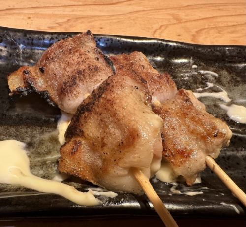 炭火焼き鳥132円(税込)～
