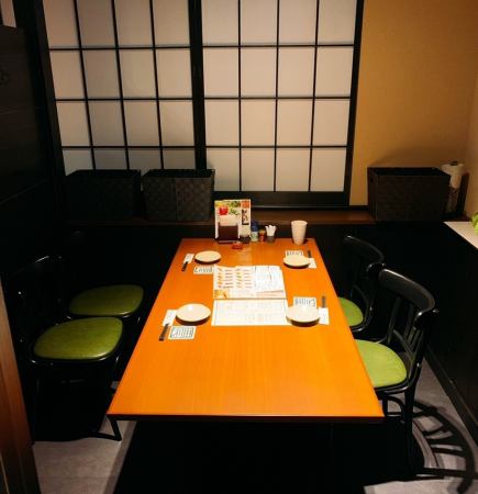 There is also a table-type private room on the second floor.It will be a completely private room that can be closed.