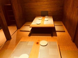 We have a private room for digging kotatsu! Since it is a private room that can be used by 6 people or more, it can be used for various occasions such as entertainment and various banquets ♪