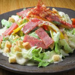 Bacon and hot ball Caesar salad