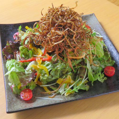 Japanese-style salad of crispy burdock