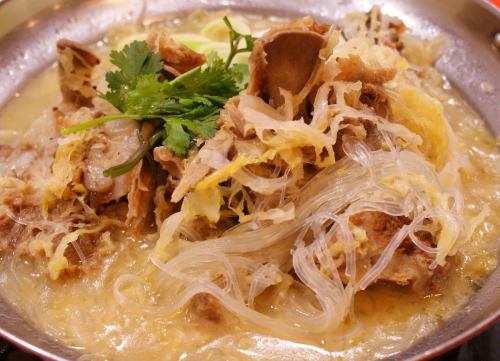 酸菜大骨鍋