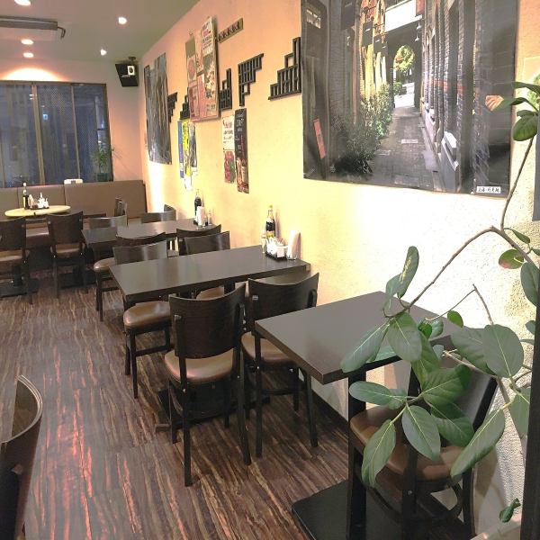 Jan Taiko is popular among women. They have a wide variety of delicious dishes, including reasonably priced dim sum, Shanghai crab, and the popular sweet and sour pork with black vinegar.The two-story restaurant can be rented out for banquets on each floor.