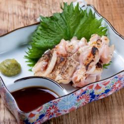 First up is raw food! Seared chicken wings