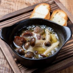 Beef tongue and mushroom ajillo