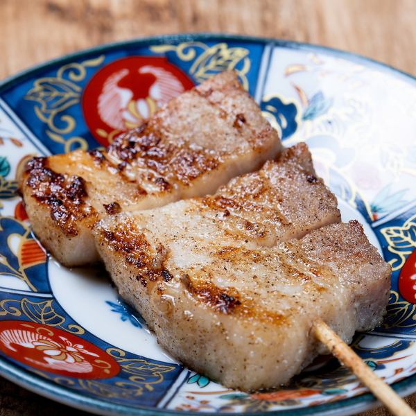 ◆名物◆厚切りジューシーな豚バラ串『坊っちゃん串』